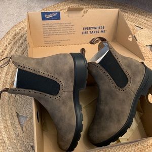 Rustic Brown Blundstone Boots